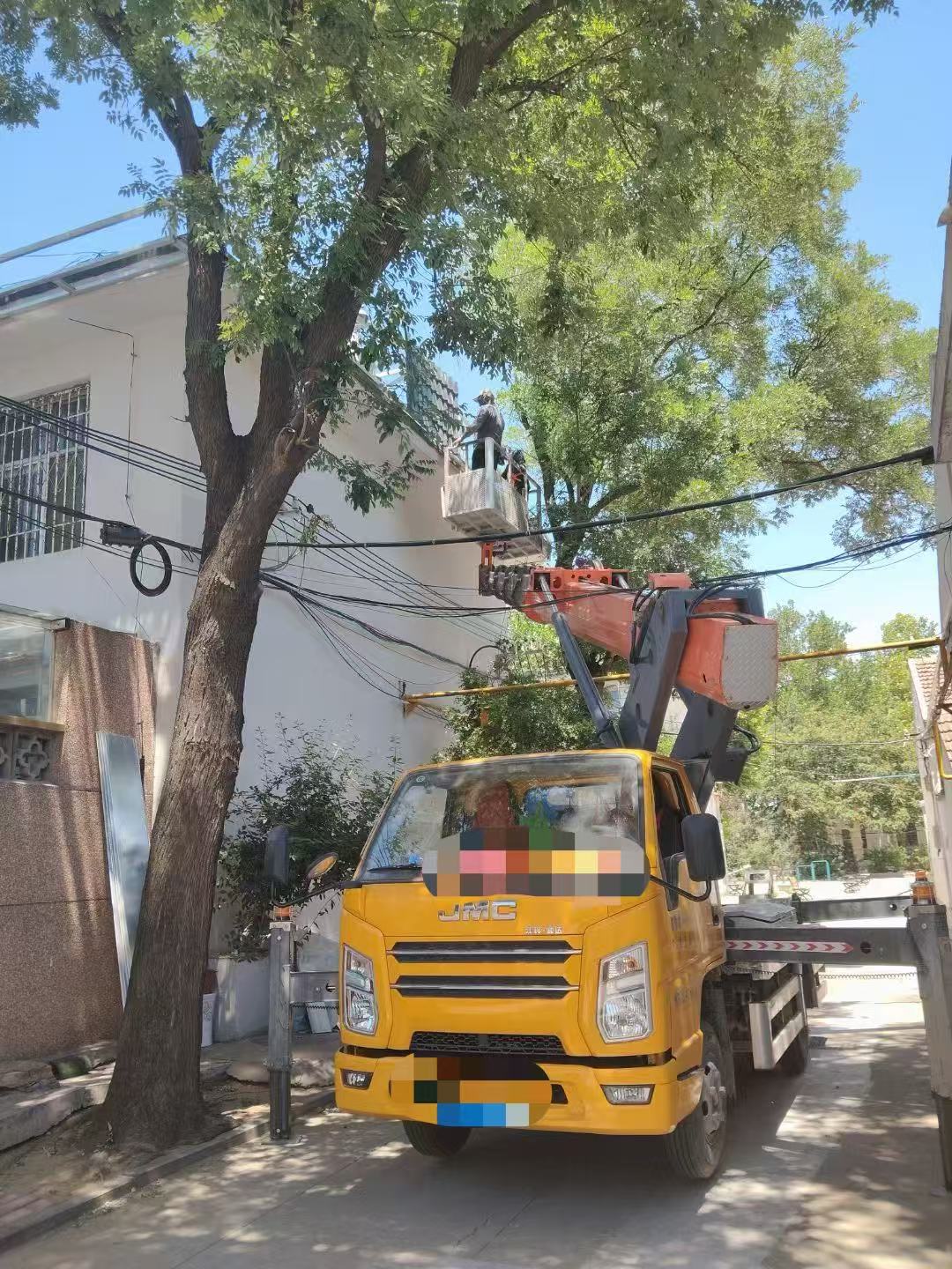 南昌县高空作业车能吊装重物吗？最大承载多少公斤？