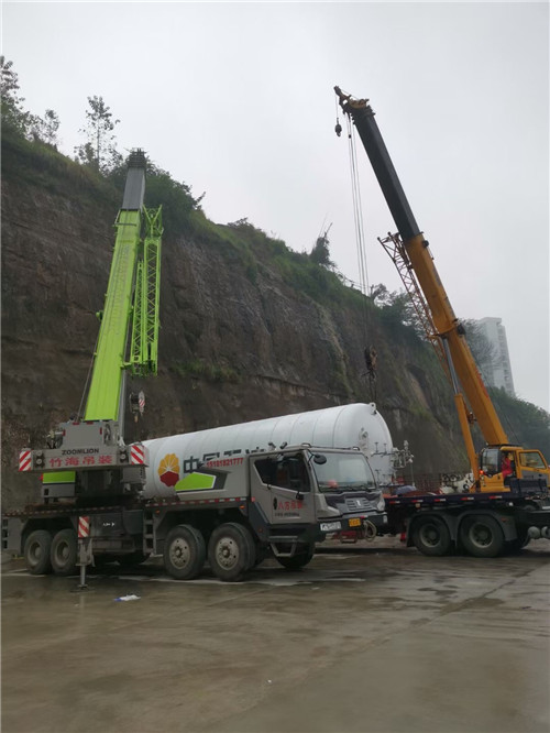 南昌县“不怕风雨冻”—— 吊车的 “恶劣环境适应” 技术